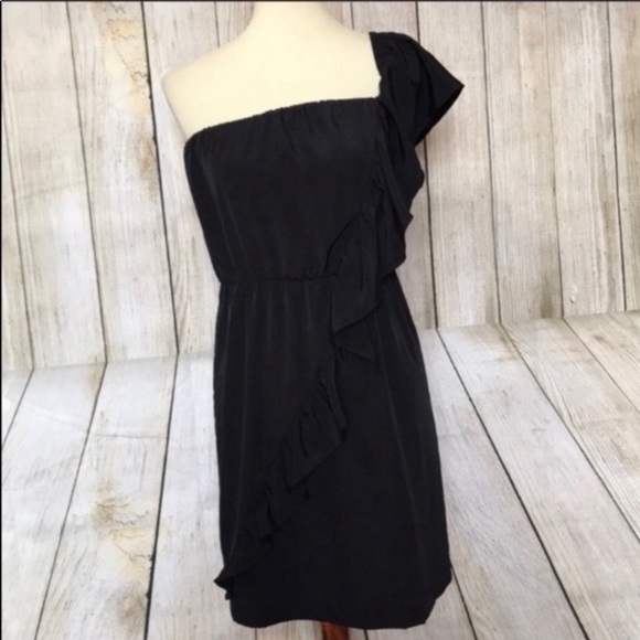 One shoulder black ruffle detail dress - Picture 2 of 7